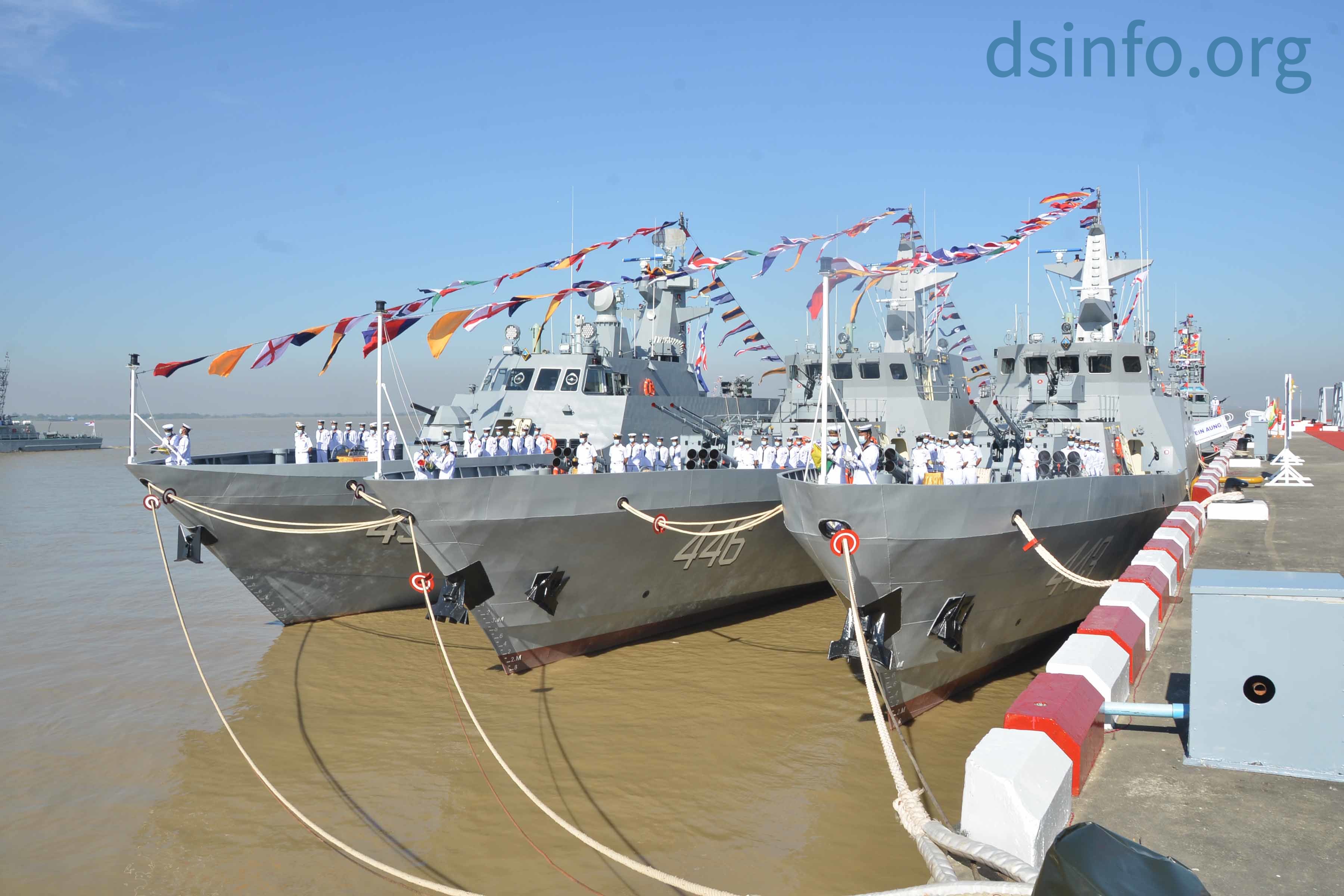 Kalaat beni abbes (l-474). Парад вмф тартус 2020. Pattani таиланд корвет. Вмс страны. Корветы вмс италии.